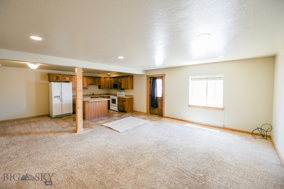 39 Tobacco Root Road, Dillon