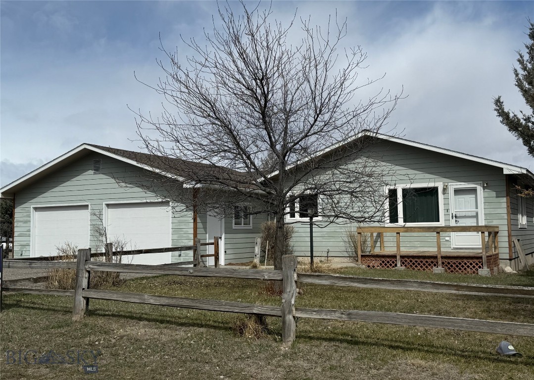 218 W Armitage Street, Ennis