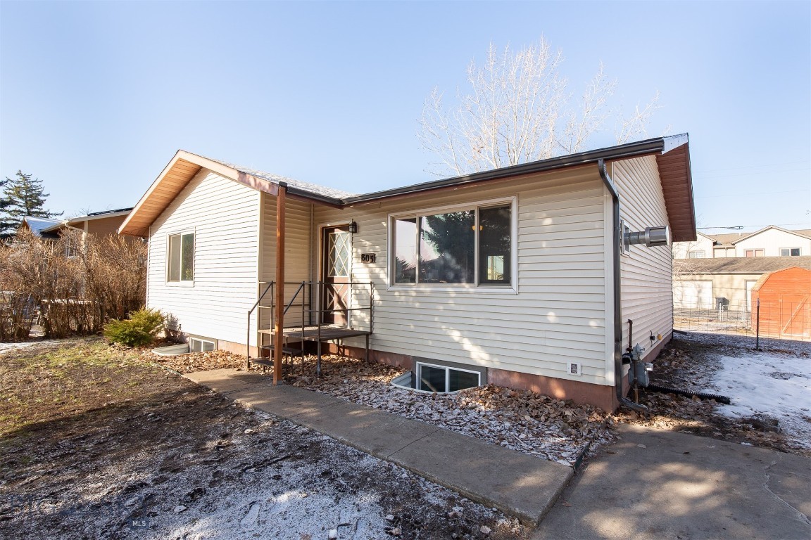 803 Iowa Street, Belgrade
