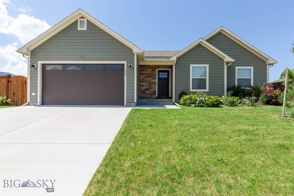 901 Floyd Way, Livingston