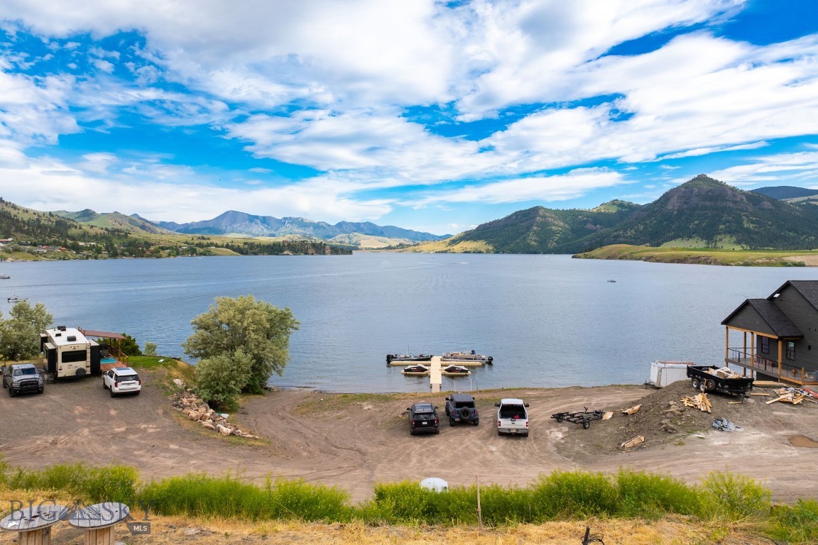 1350 Beartooth Road, Wolf Creek