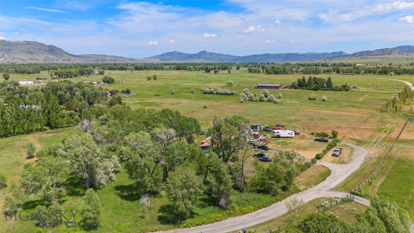 35 Spring Creek, Whitehall
