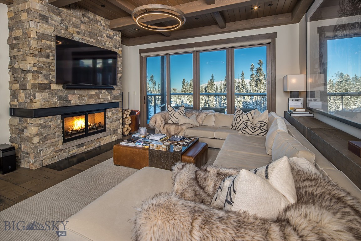 3 Wildwood Road E 11, Big Sky