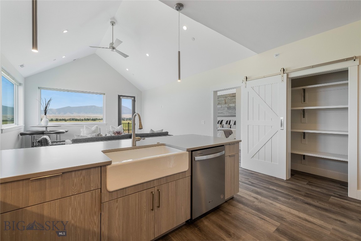 450 Loomis Way C, Ennis