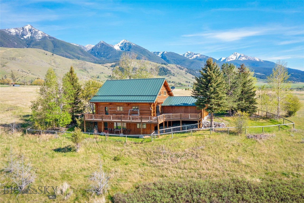 10 Rocky Hollow Trail, Livingston
