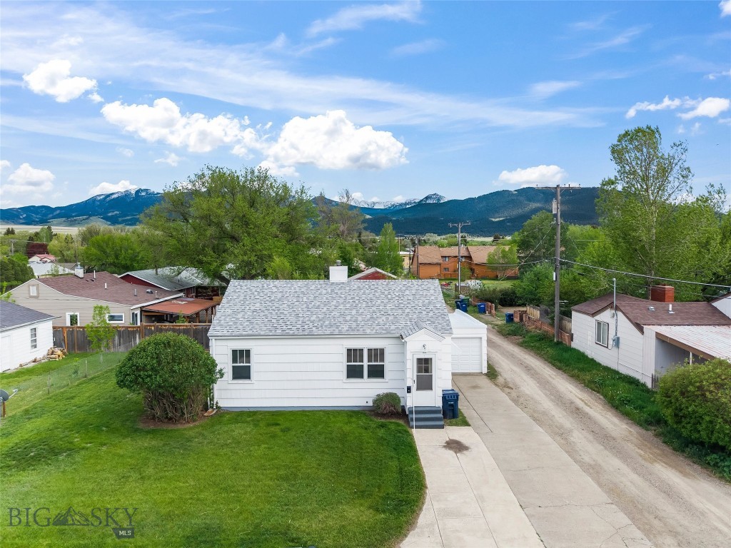 1311 W Geyser Street, Livingston, Montana