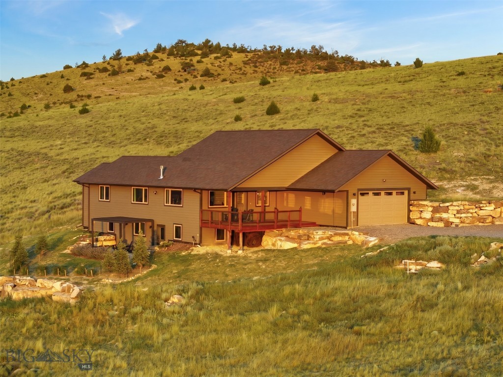 500 Prickly Pear Road, Manhattan, Montana