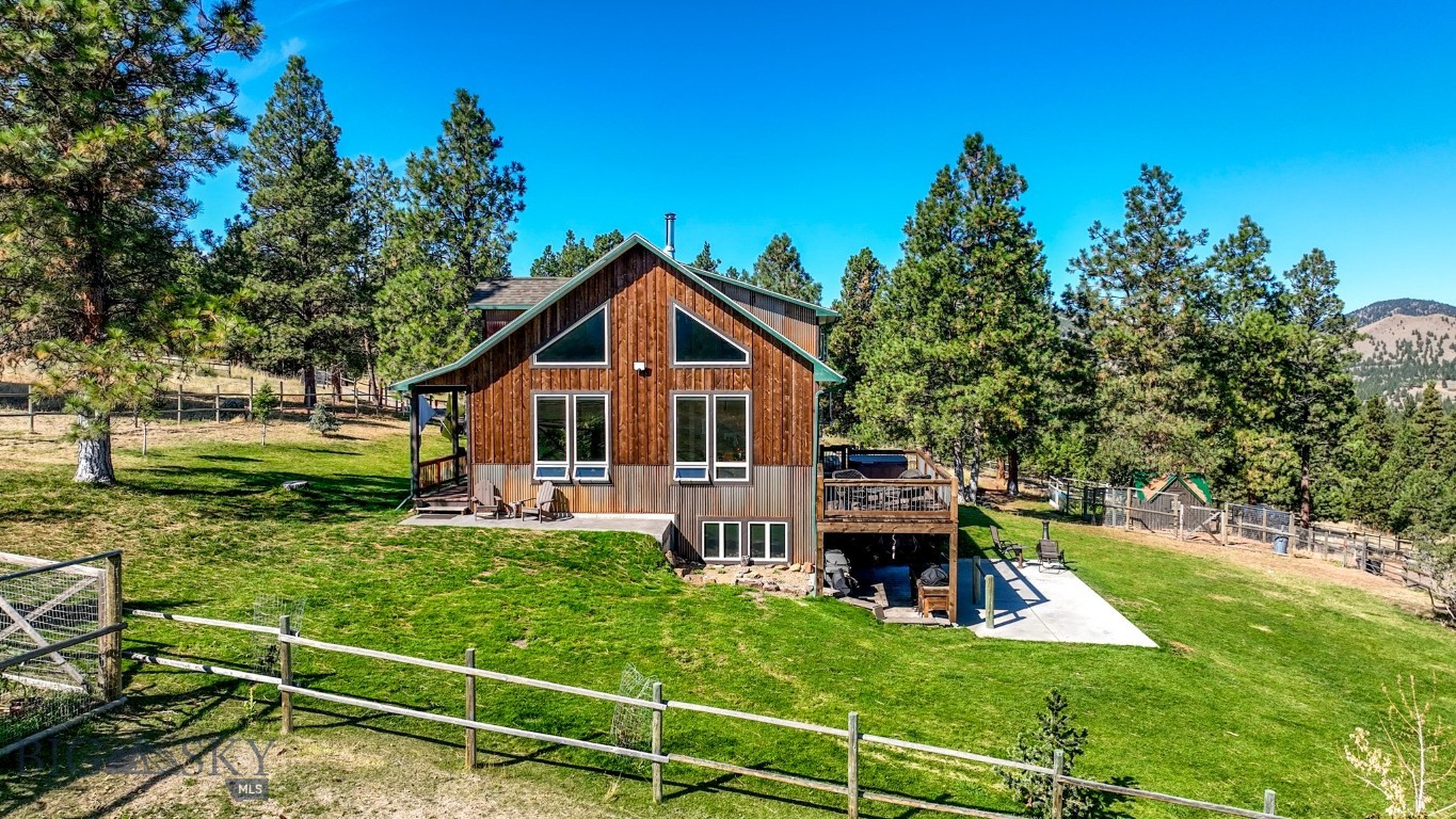 5 Alpine Valley, Clancy