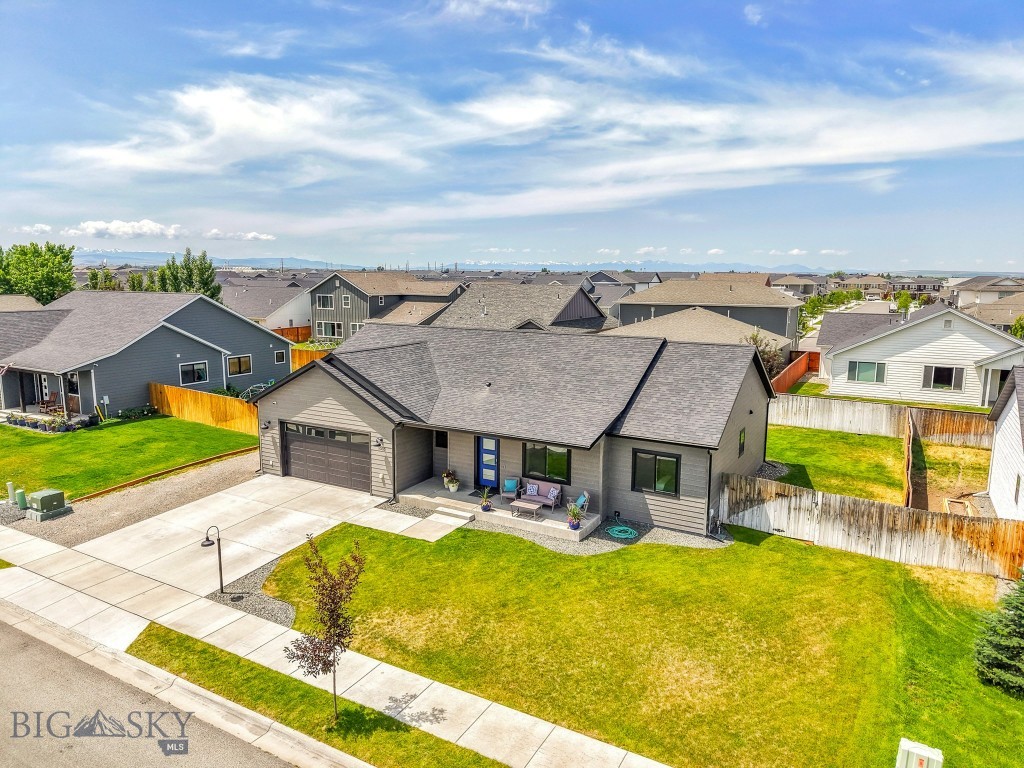 1005 Westwood Circle, Belgrade