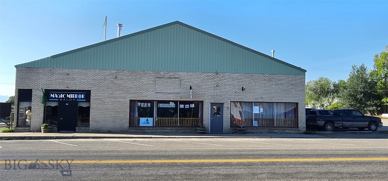 337 E Main, Ennis