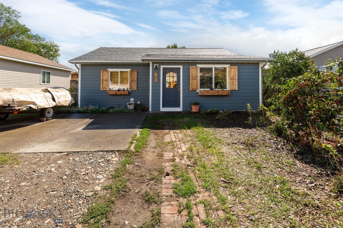 102 9th Street, Belgrade