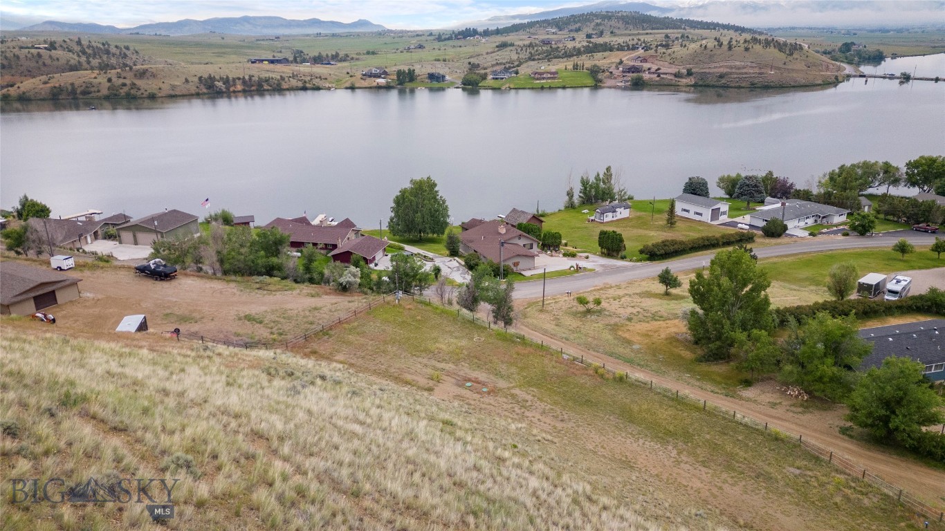 5626 Rainbow Drive, Helena