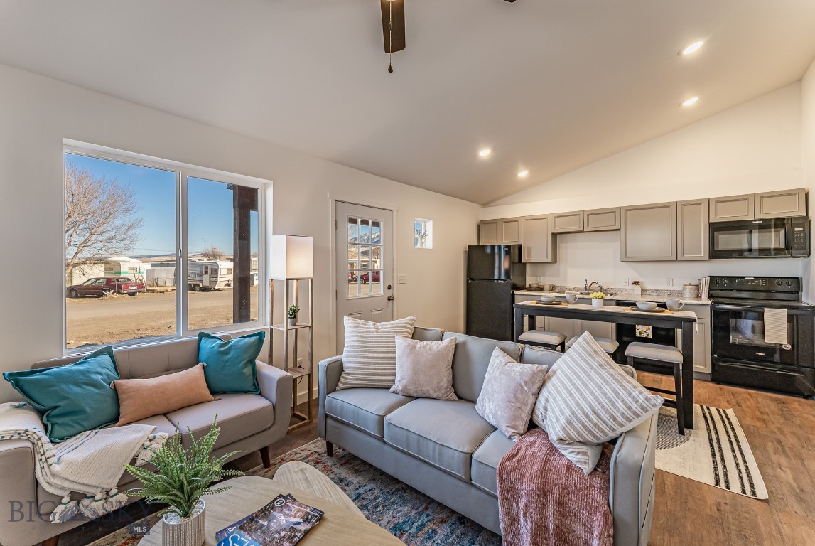 411 Brookline Street B, Livingston, Montana