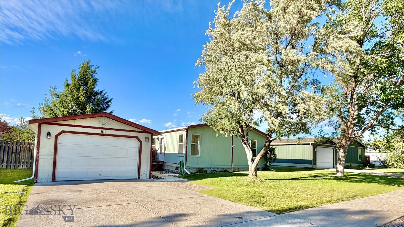 811 Golden West Drive, Belgrade, Montana