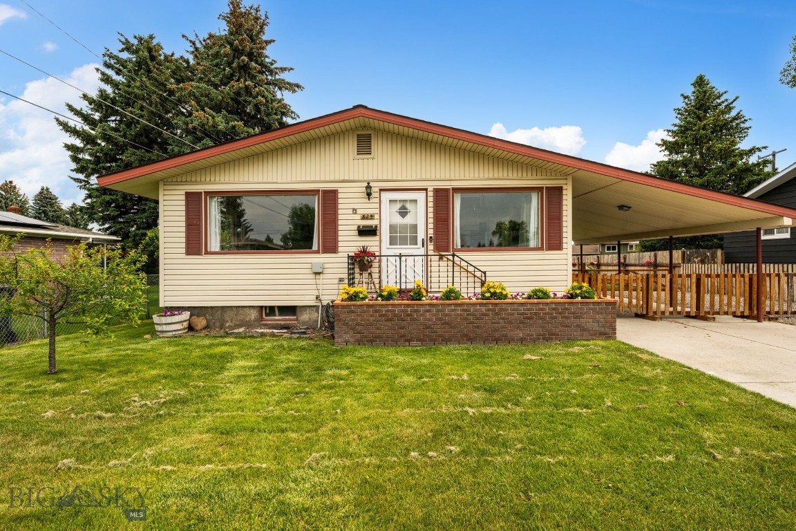 825 E Parkview Court, Dillon, Montana