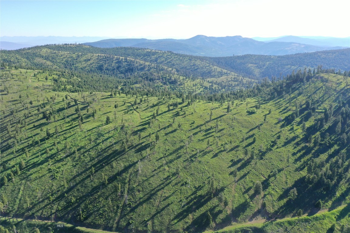 16 Tract, Garnet Range, Drummond