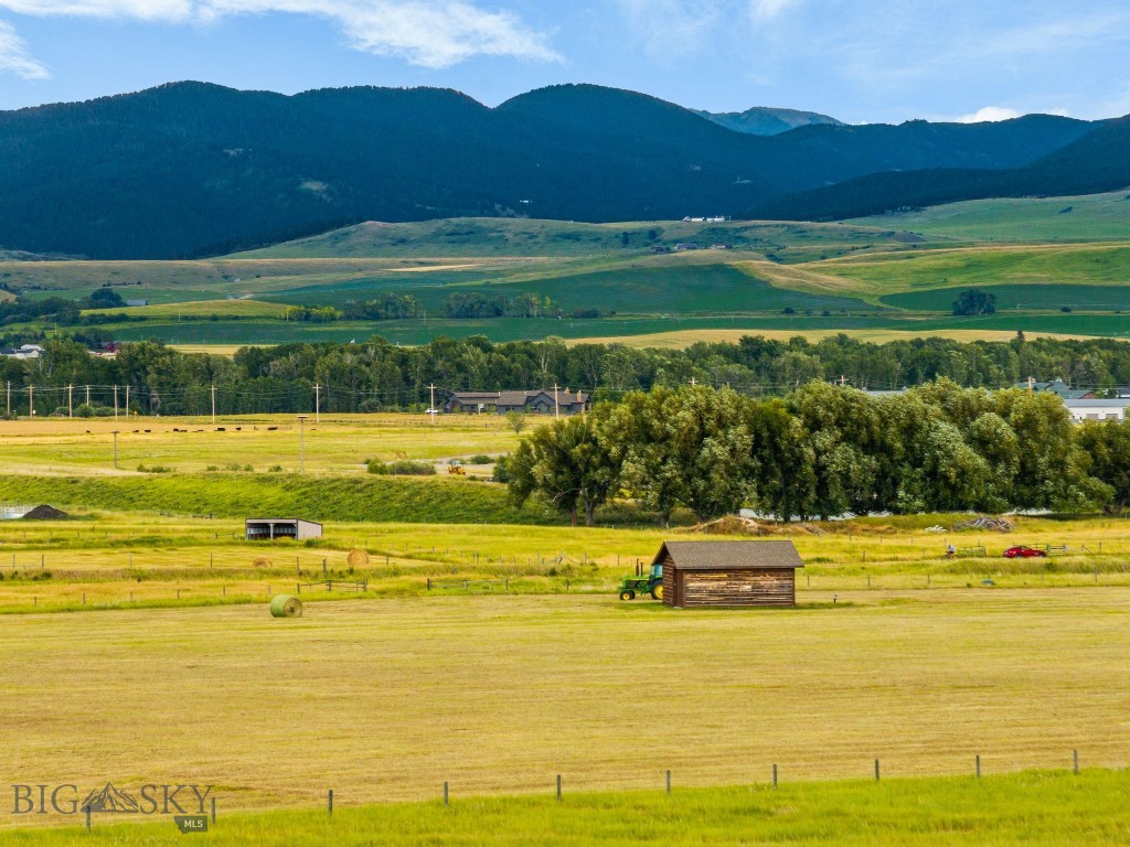 1687 Cottontail Road, Gallatin Gateway