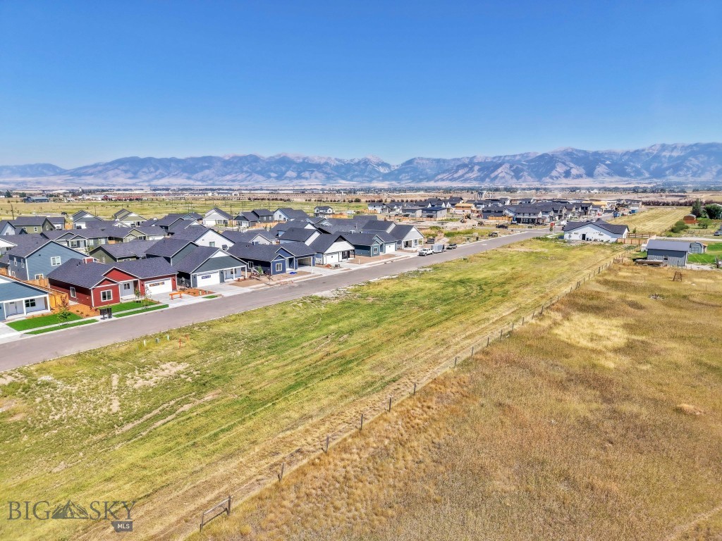 714 Spaniel Lane, Belgrade, Montana