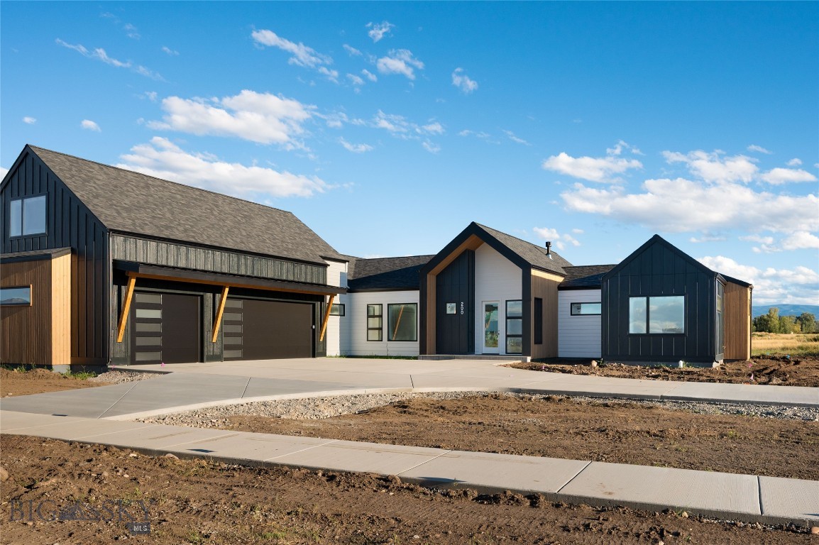 200 Crossbill Road, Bozeman