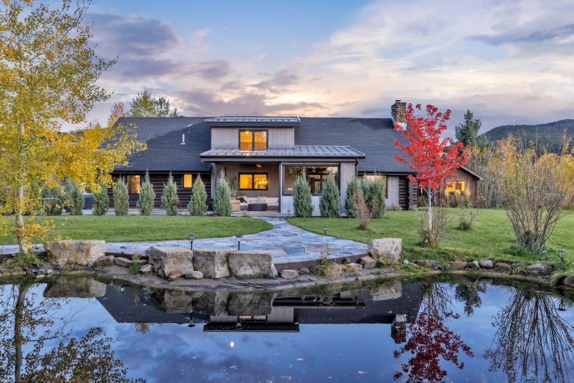 1589 Cougar Drive, Bozeman, Montana