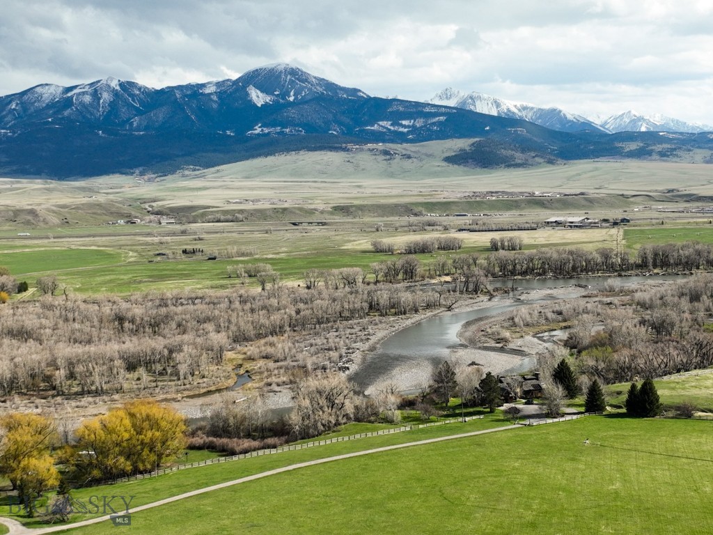 301 Old Clyde Park Road, Livingston, Montana