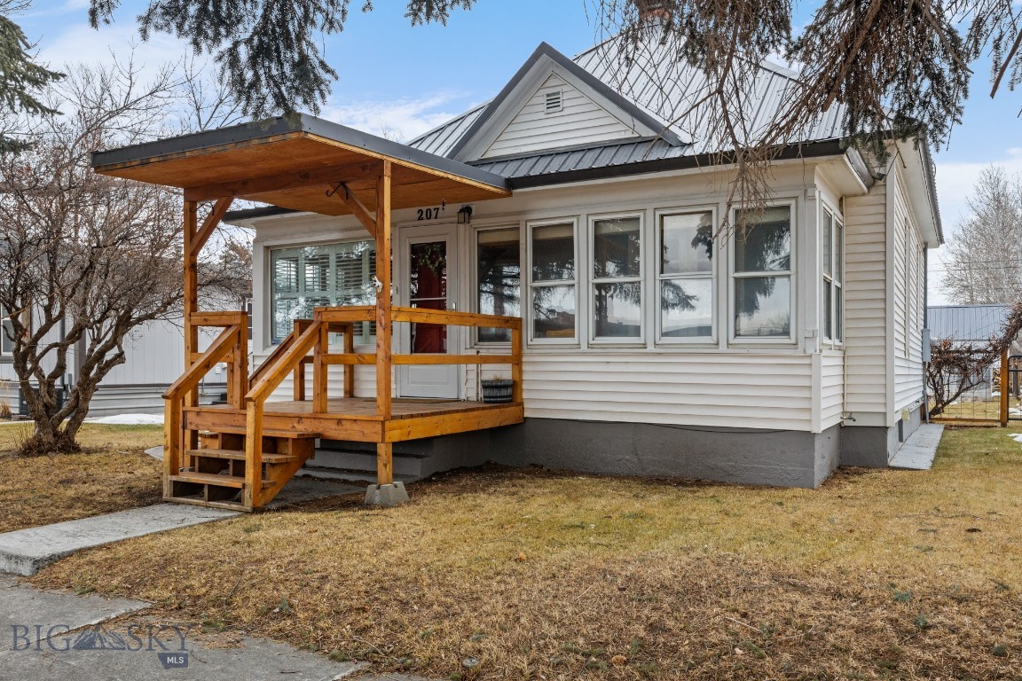 207 1st Ave East, Three Forks