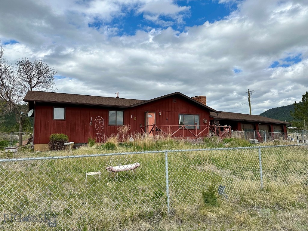 5700 Head Lane, Helena