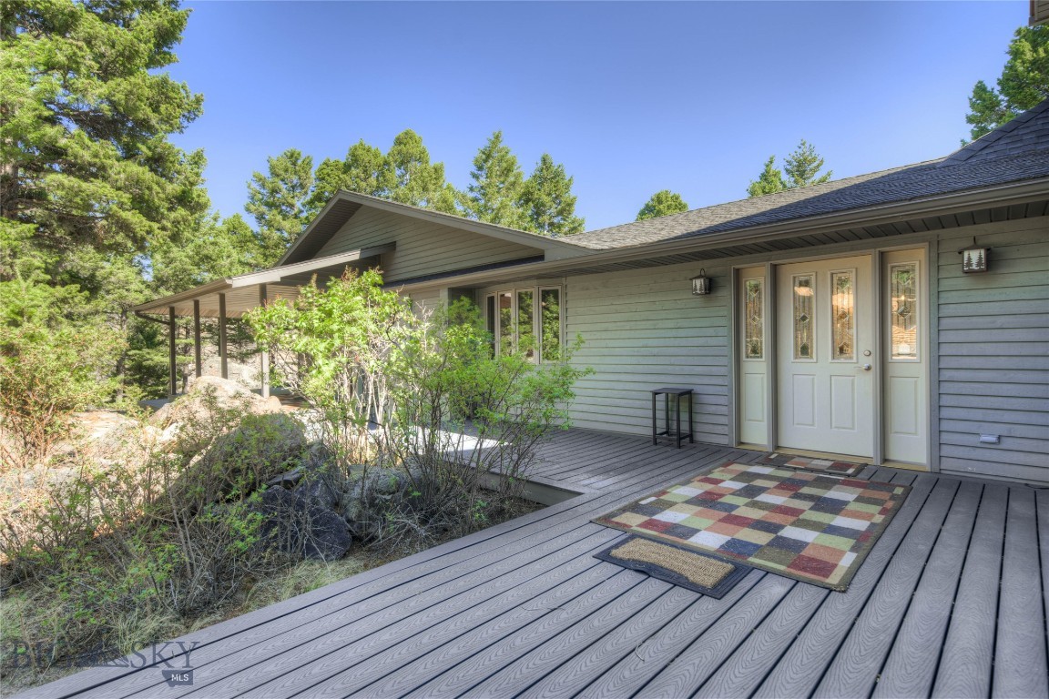 11 Lost Moose Bend, Whitehall