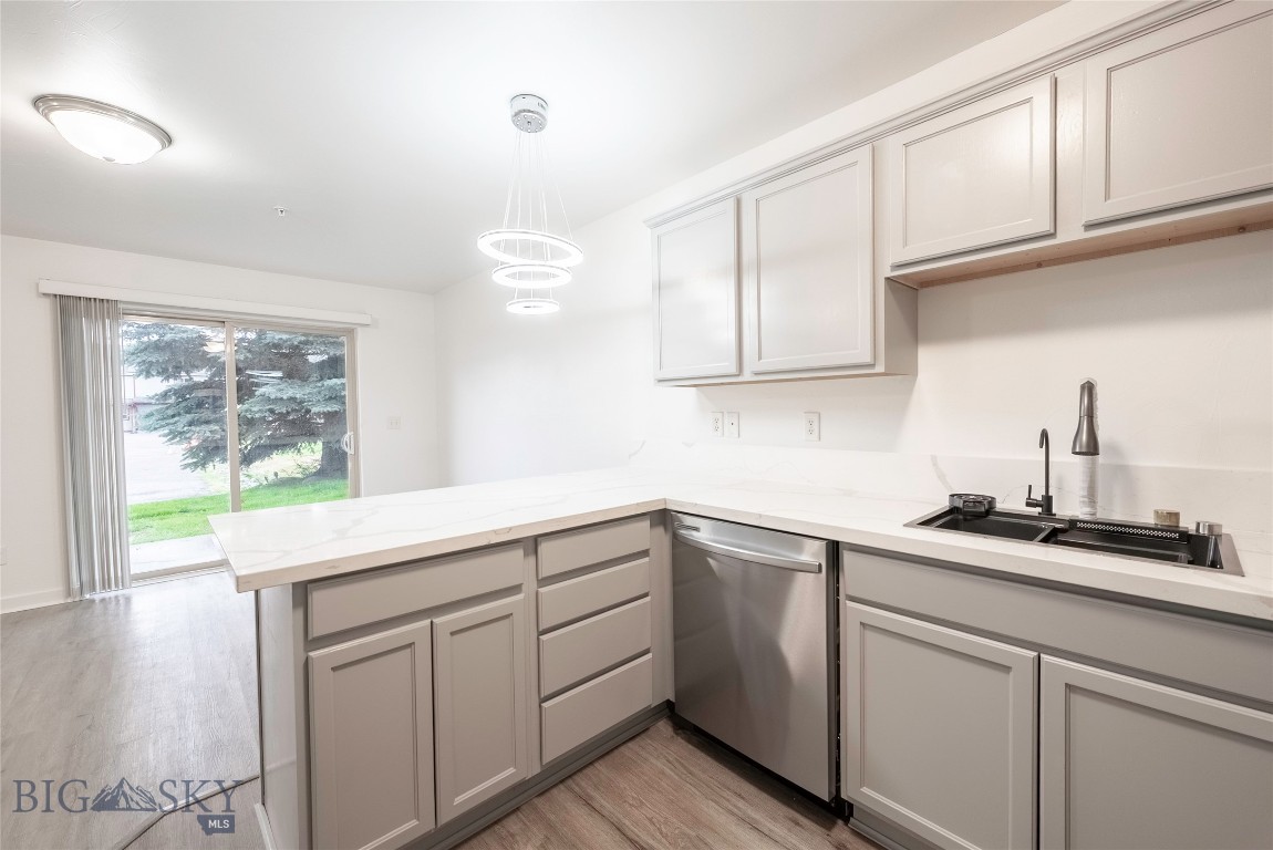 1010 Cruiser Lane M, Belgrade