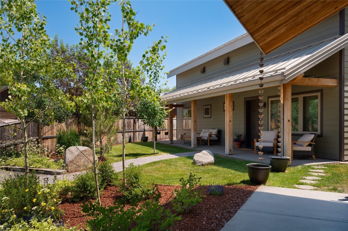 218 Little Creek Bend, Livingston