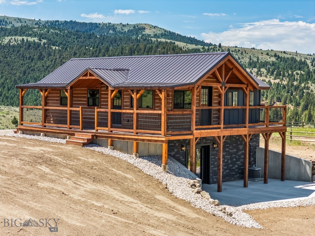 209 W Madison Street, Virginia City