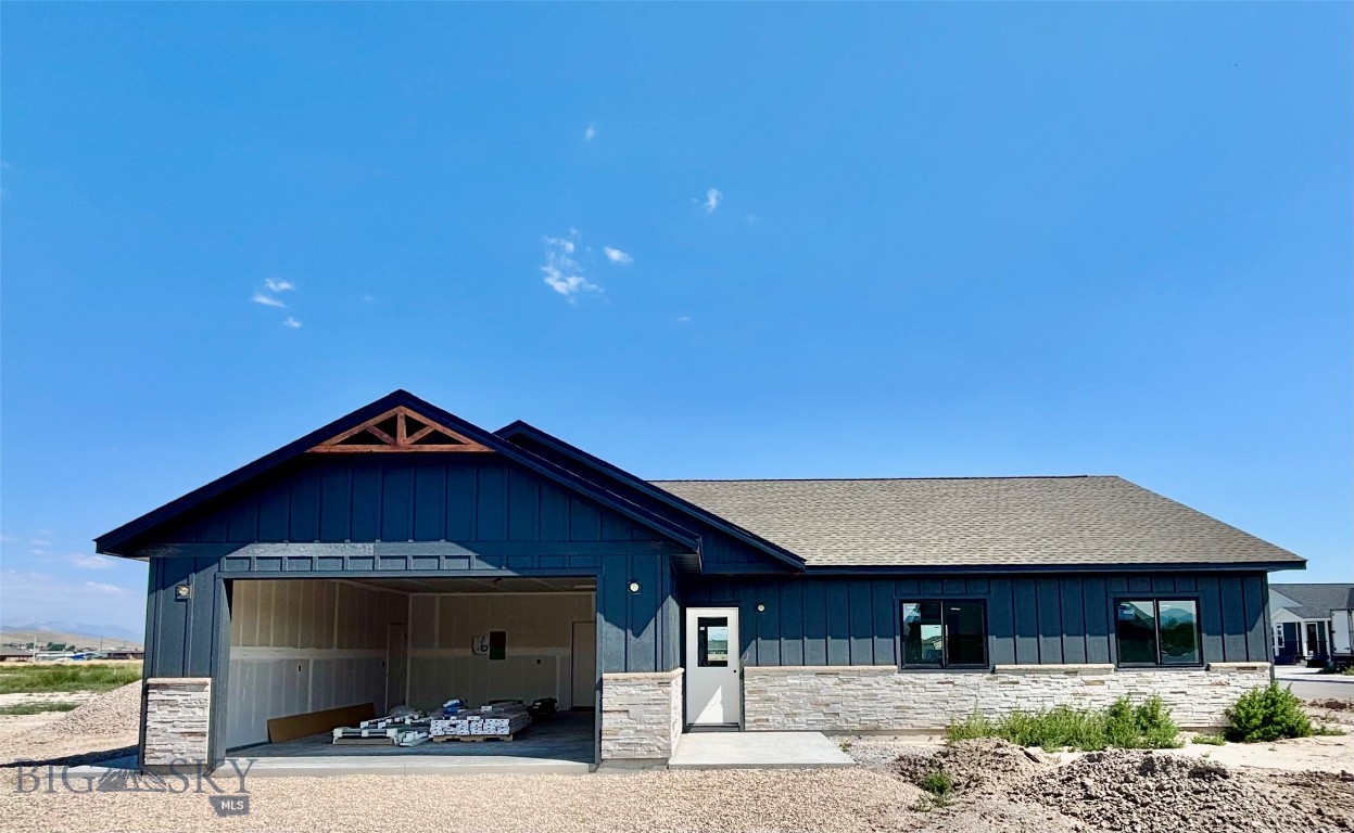 69 Thomas Drive, Dillon