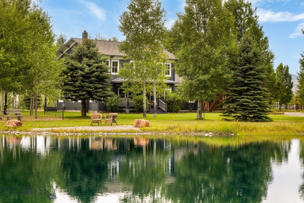 1921 E River Road, Livingston