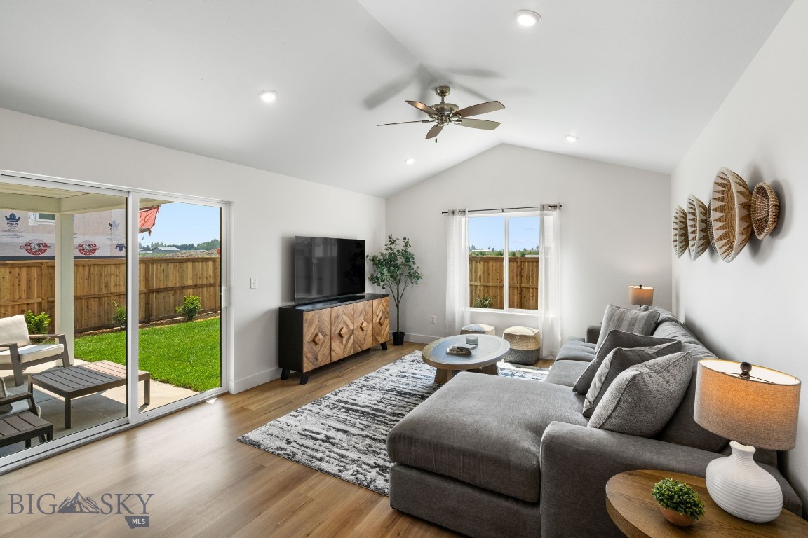 509 Reflector Rd, Belgrade