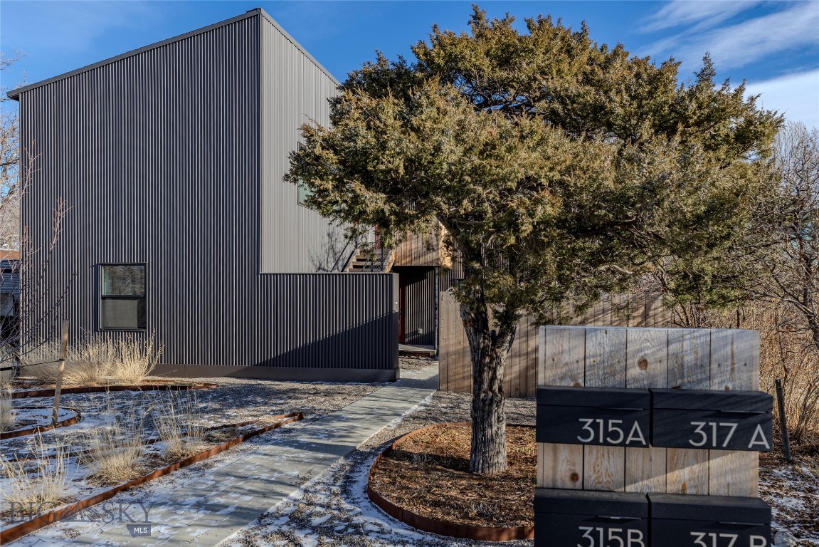 315 S D Street, Livingston