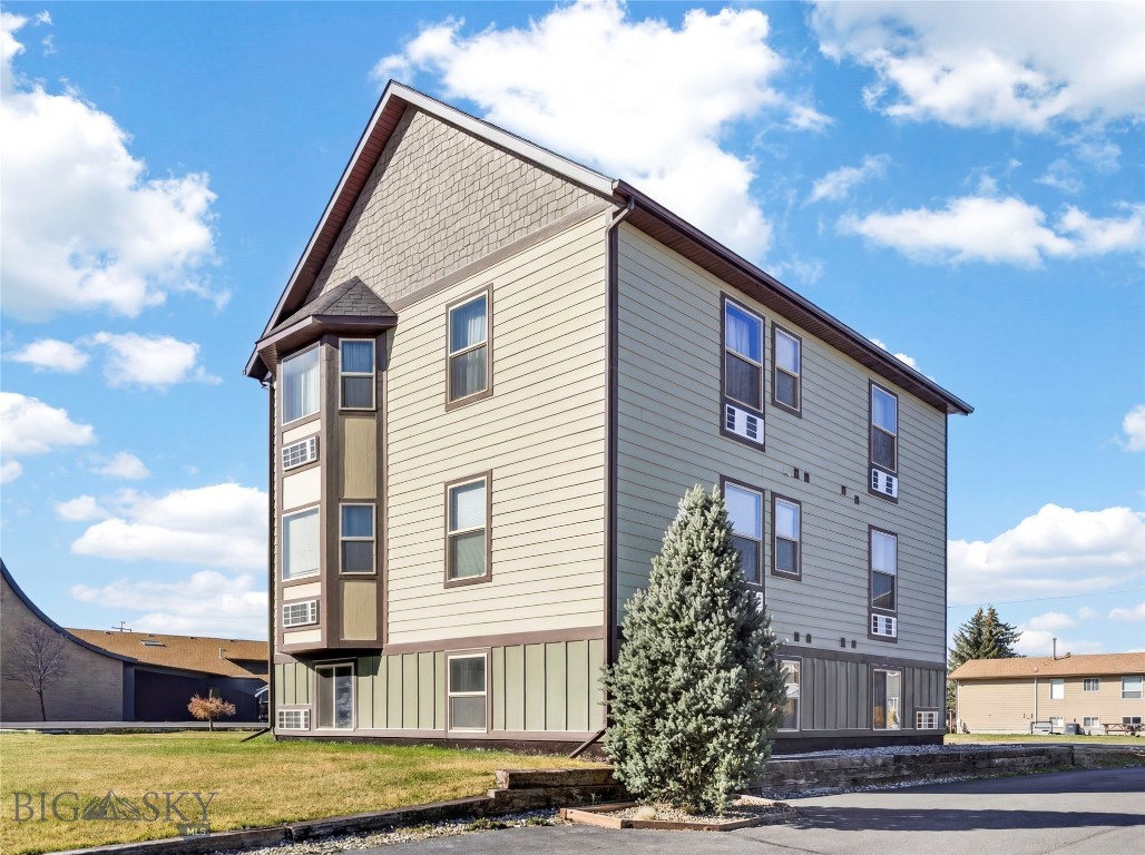 303 S 19th Avenue, Bozeman