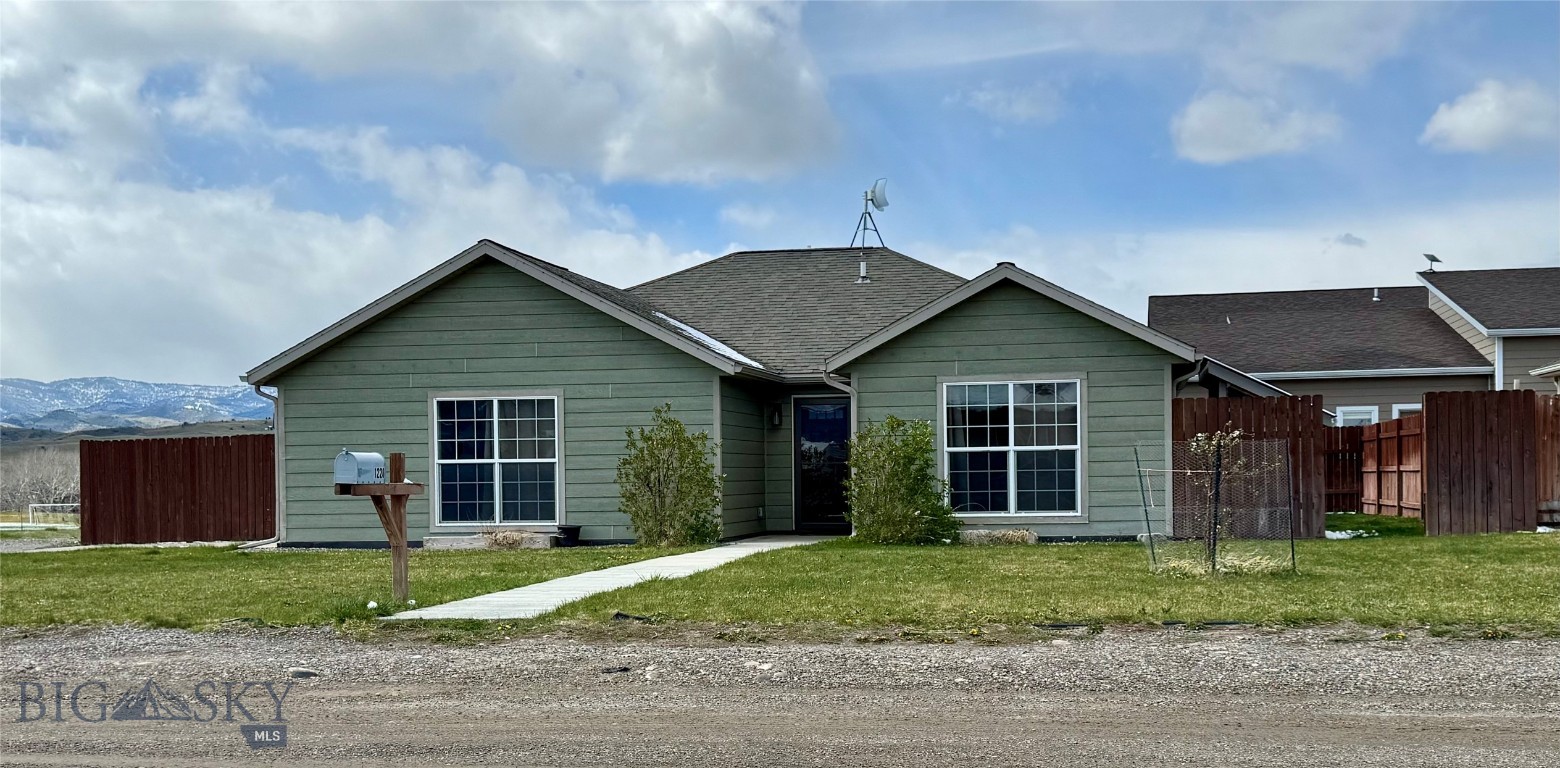 1220 W Reservoir St., Livingston, Montana
