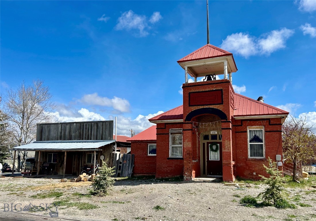 435 Oregon Shortline Road, Dell