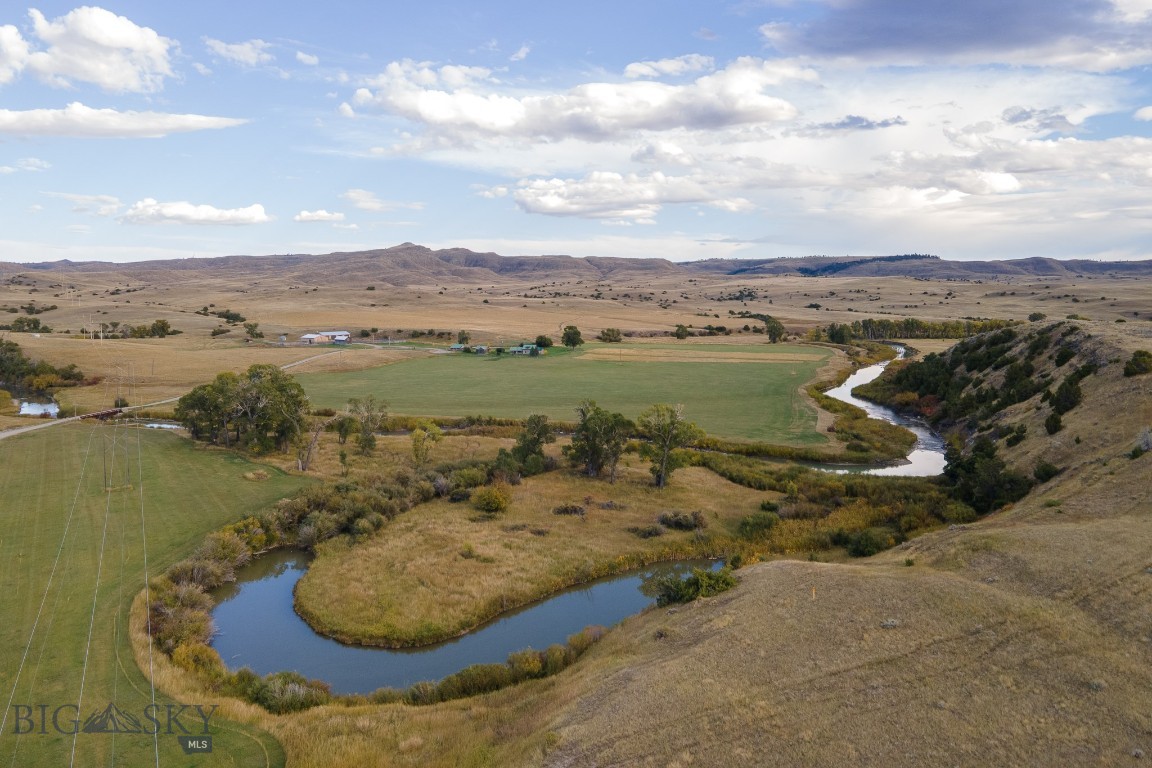 858 Lower Sweet Grass, Big Timber, Montana