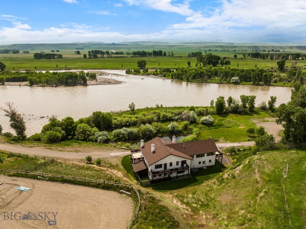 388 Old Clyde Park Road, Livingston, Montana