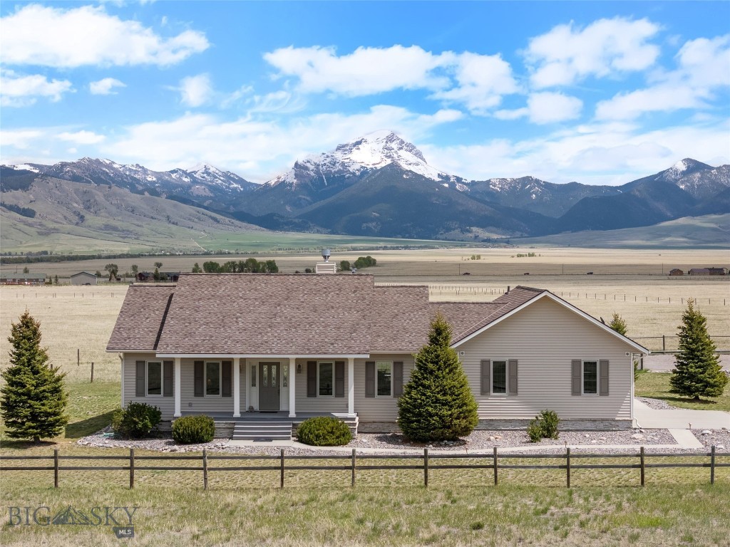 106 Lonesome Dove Rd, Cameron