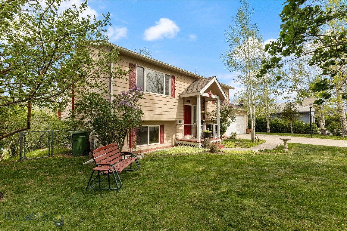 604 E Milky Way Drive, Livingston
