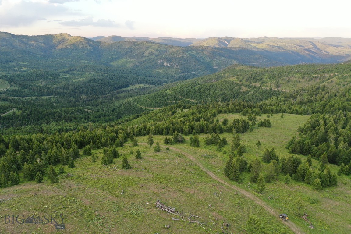 11 Tract Garnet Range, Drummond