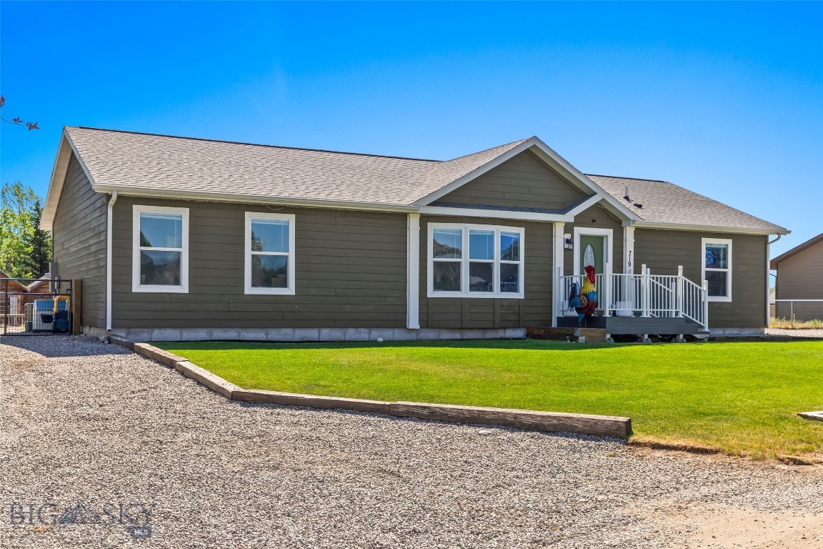 719 Mirza Way, Ennis