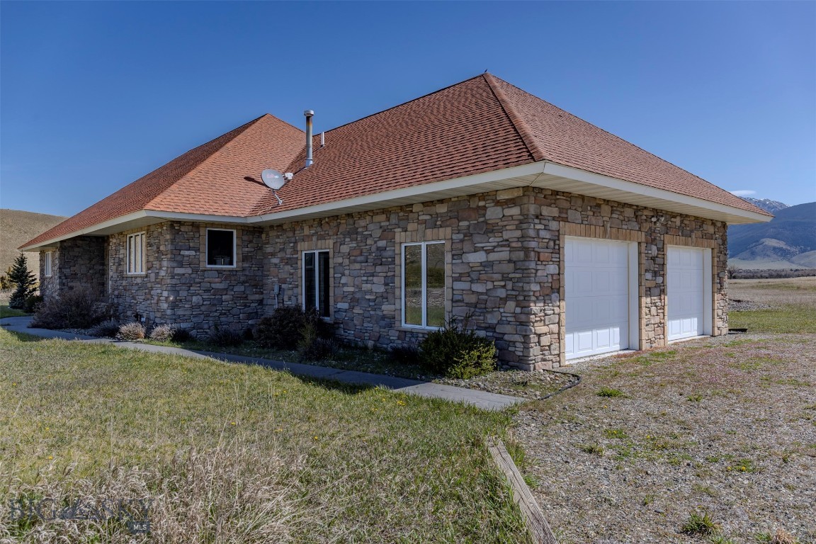 52 Eastep Lane, Livingston, Montana