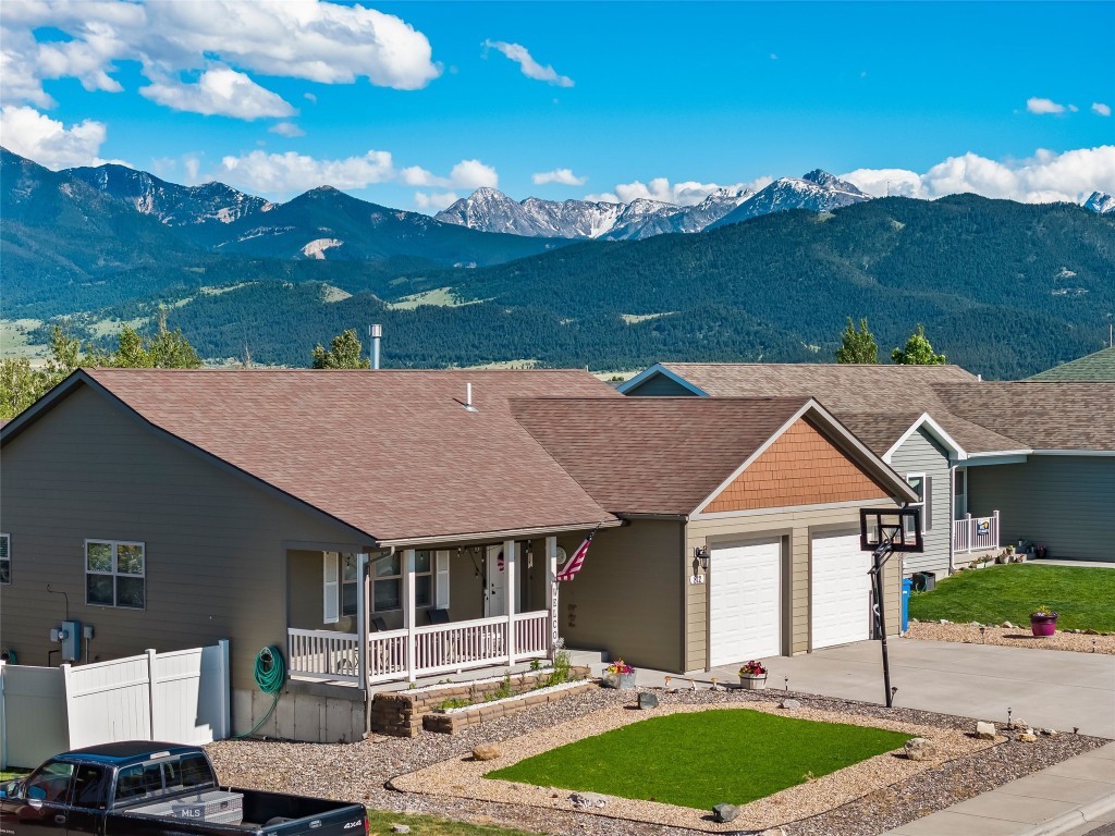812 Pleiades Place, Livingston, Montana