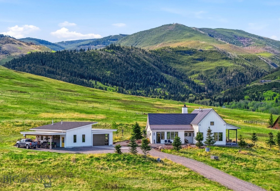 1111 Upper Tom Burke, Gallatin Gateway