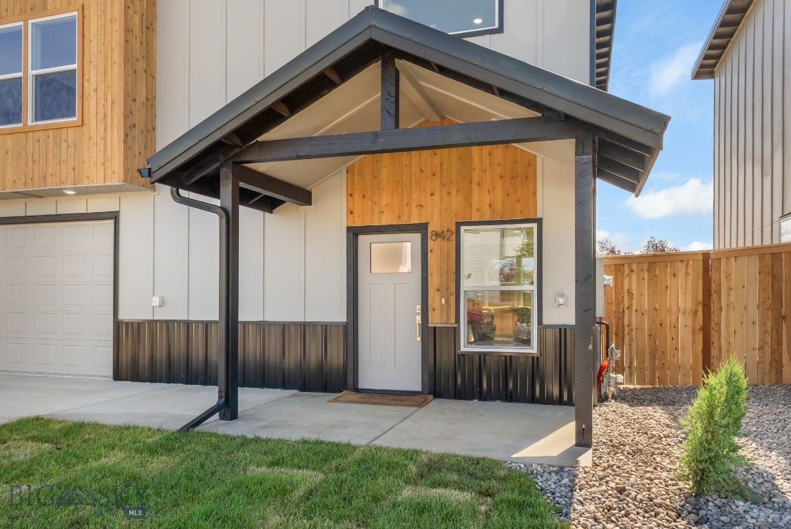 834 Spaniel Lane, Belgrade, Montana