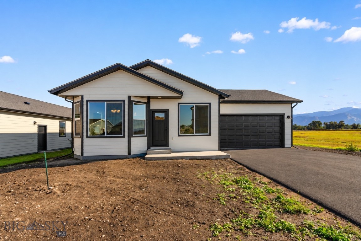 1100 Melissa Way, Belgrade, Montana