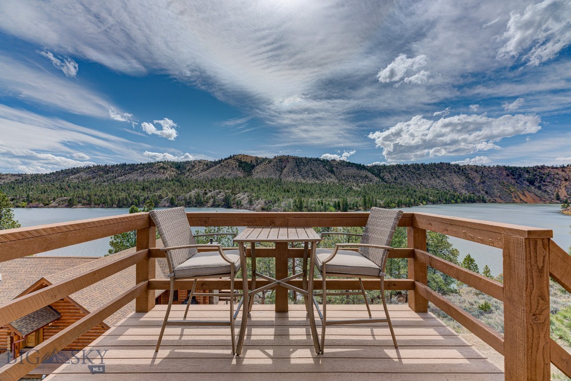 6120 Danas Point Drive, Helena